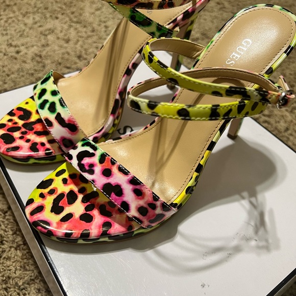 Guess Tarena Colorful Leopard Print Sandal size 9 - Picture 3 of 4